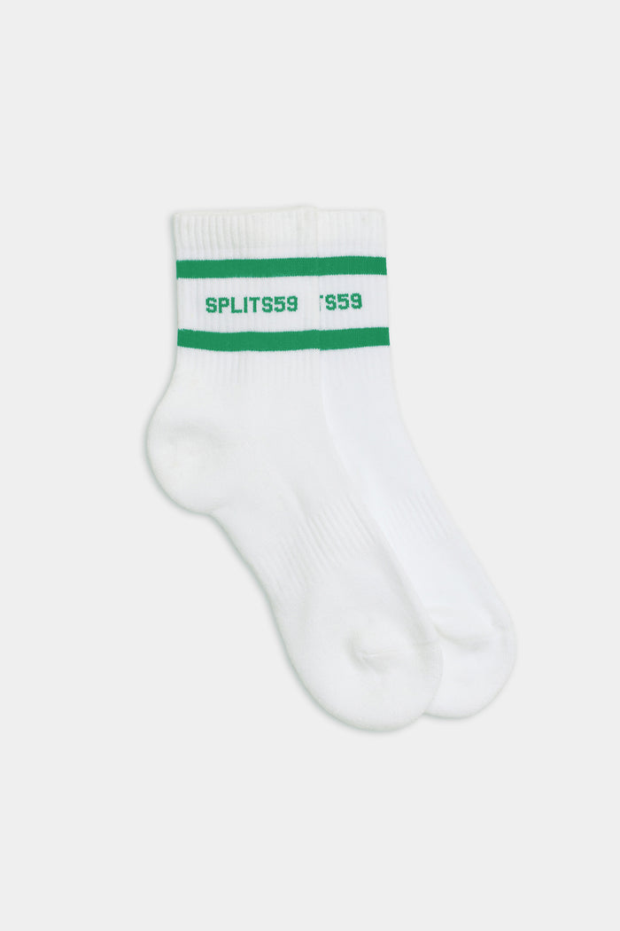 The SPLITS59 Logo Stripe Quarter Socks in White/Grass feature green stripes and a green SPLITS59 logo near the top for a classic retro sporty look.