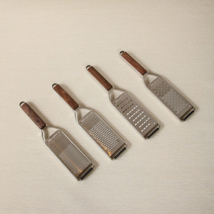 Master series extra coarse grater with wood handle