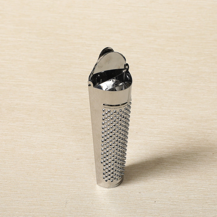 Nutmeg grater