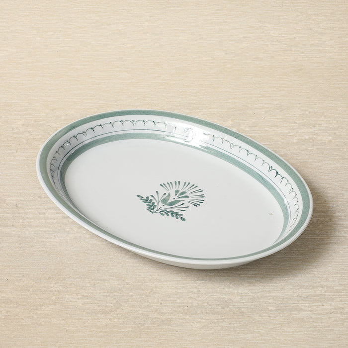 A Green Thistle pattern handpainted oval serving dish by Arabia, Finland c. 1965