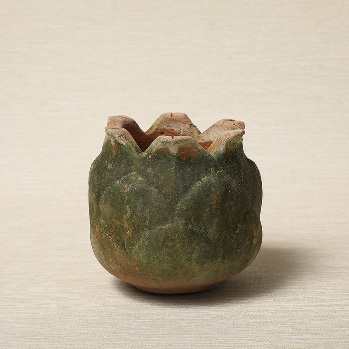 Aged Terracotta Mini Artichoke Planter