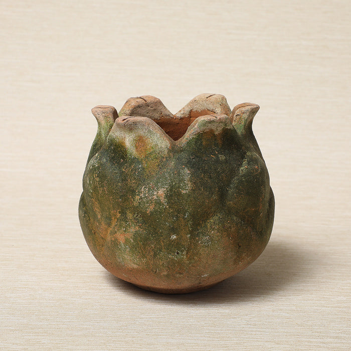 Aged Terracotta Mini Artichoke Planter