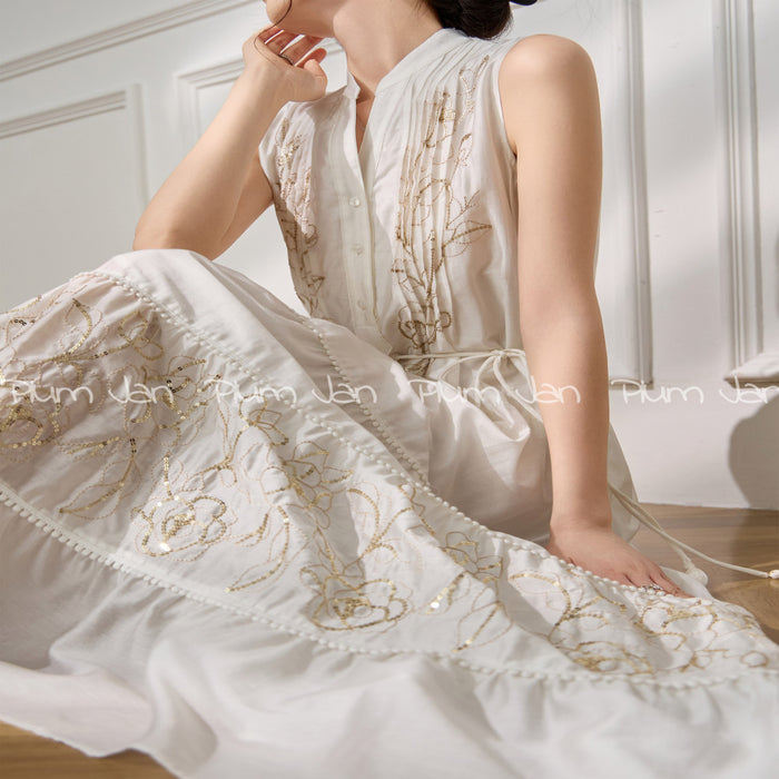 Plum Jan Seaside Outfit Dress Up A stunning white sleeveless stand up collar pleated dress image 3
