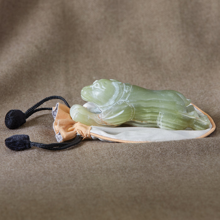 Bao "Treasure" Panda in emerald green onyx