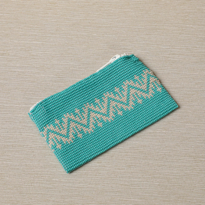 Beaded coin purse with animal