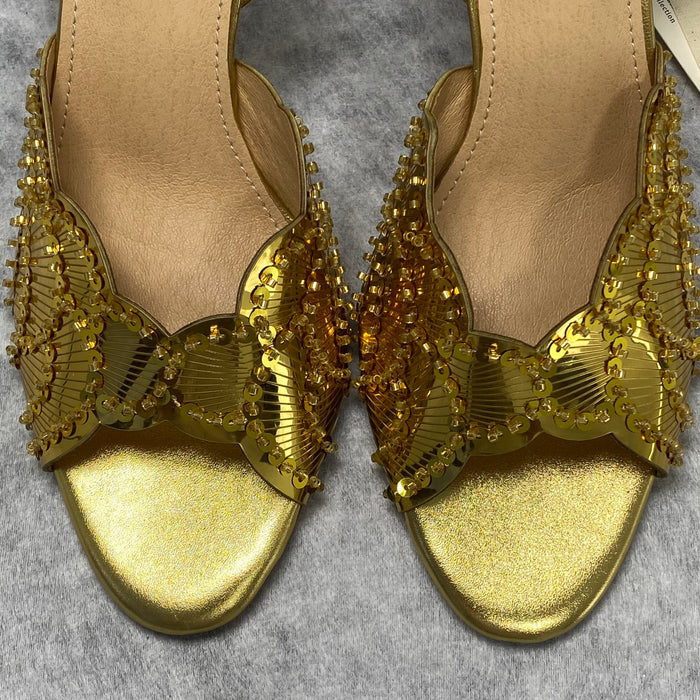 Beaded petal-shaped scale high-heeled shoes