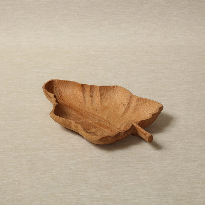 Botanique carved leaf bowl in beechwood