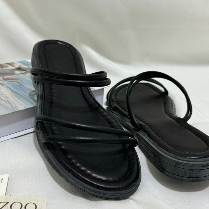Comfortable and Versatile Flat Beach Slides
