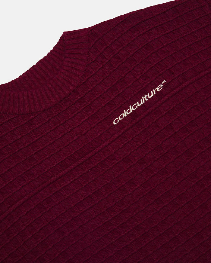 CRUNCHY WAFFLE KNIT BURGUNDY - burgundy waffle knit sweater, detail close-up - Cold Culture