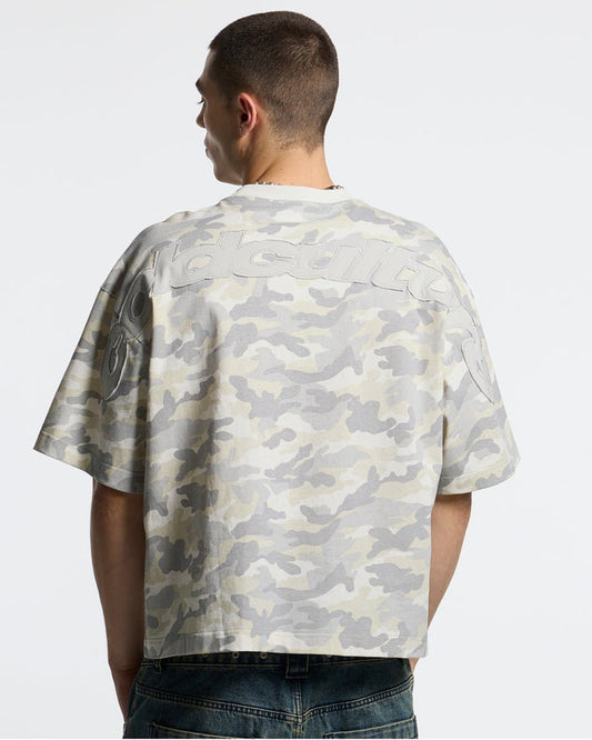 DISTRESS CURVED TEE CAMO GREY - grey camo tee, back view on male model - Cold Culture #man