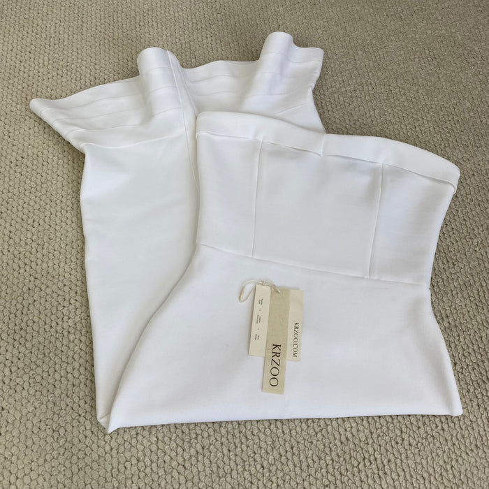 Knitted frilled hemmed plunging dress