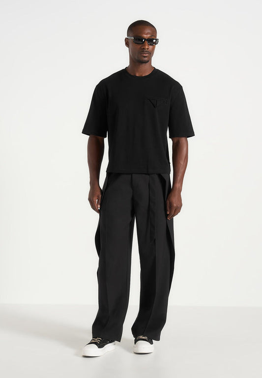 leon-boxy-cropped-t-shirt-black