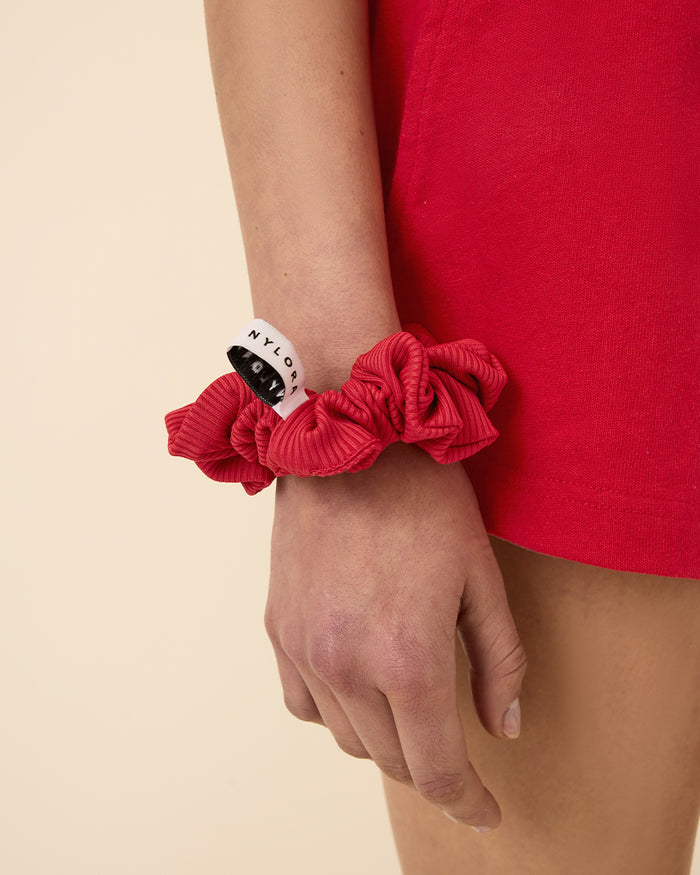 NYLORA SMALL SCRUNCHIE RED