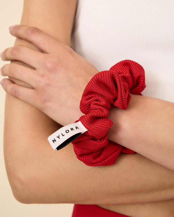 NYLORA SMALL SCRUNCHIE RED