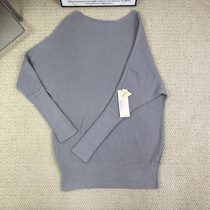 One-shoulder batwing sleeve loose knitted sweater