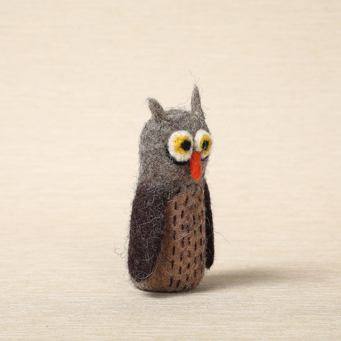 Owl finger puppet