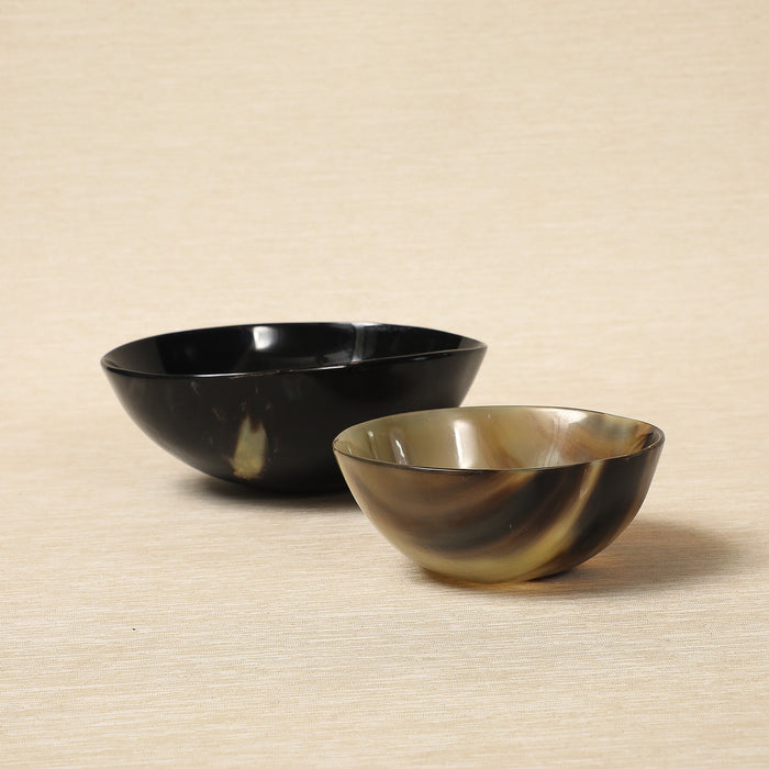 Polished natural horn bowls