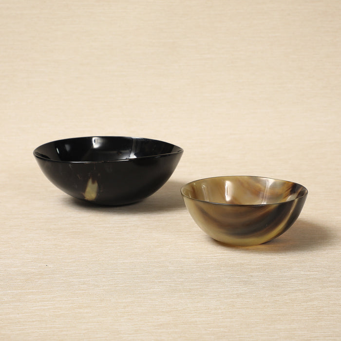 Polished natural horn bowls