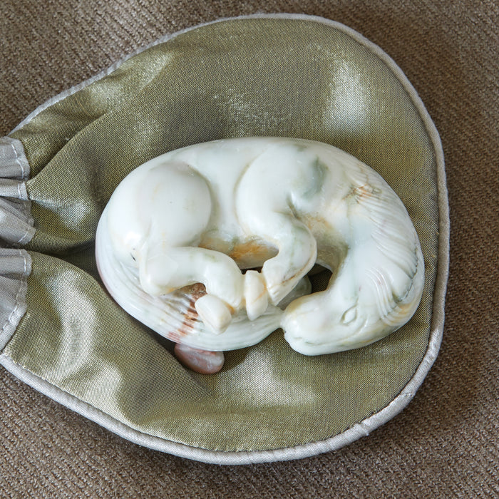 Shi "Truthful" Oval horse in pale marble