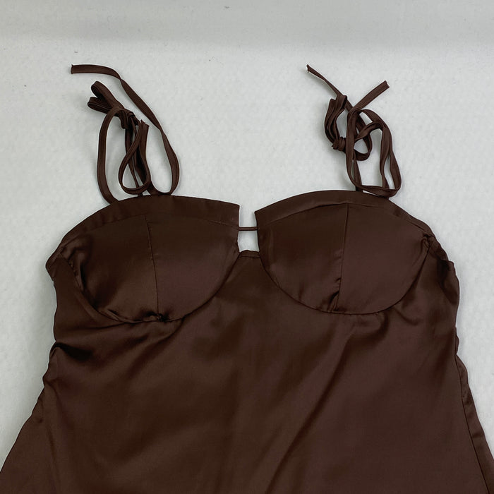 Strapless racerback crop top with a fitted waist design