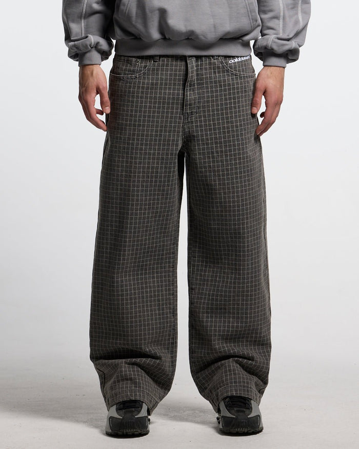 TRUCK DRIVER V2 PANTS GREY - grey checked pants, front view on male model - Cold Culture #man