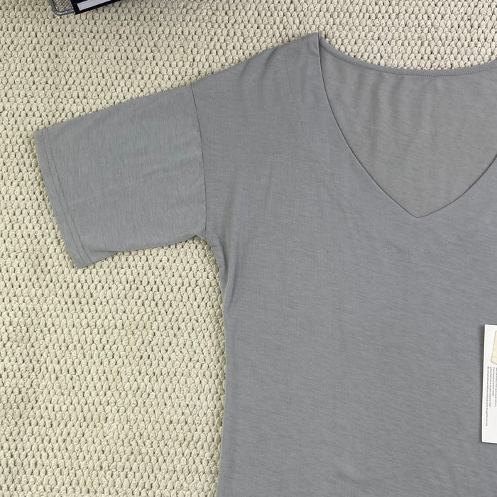V-neck washed vintage base T-shirt