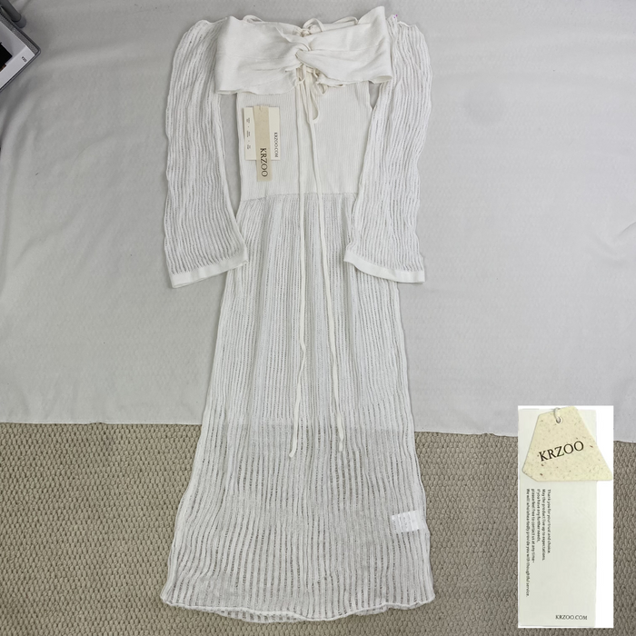 White knitted pullover sleeveless top