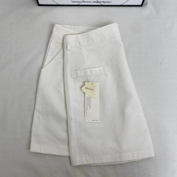 White wide-leg shorts - slimming and casual pants