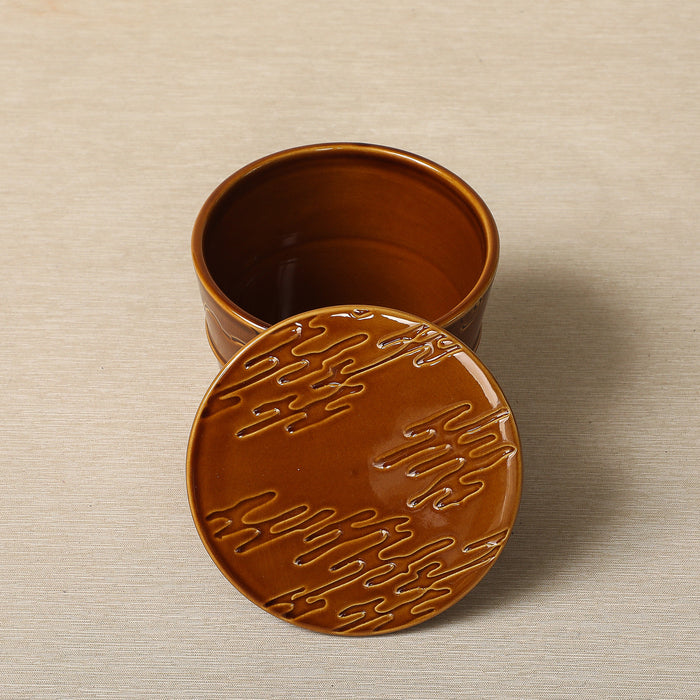 Yara-Taio box in Honey Glaze