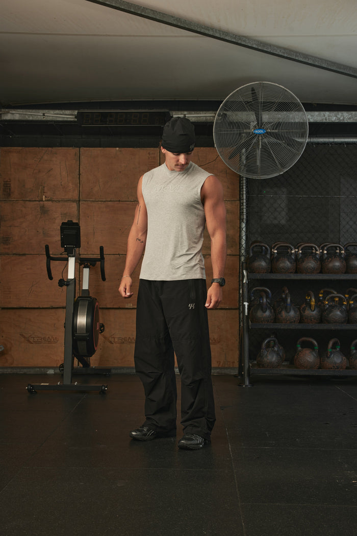 YK Move Aeroshell Pants | Black