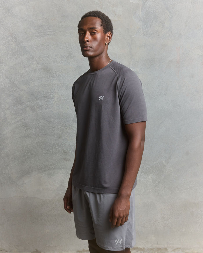 YK Move Fitted SS Tee | Charcoal